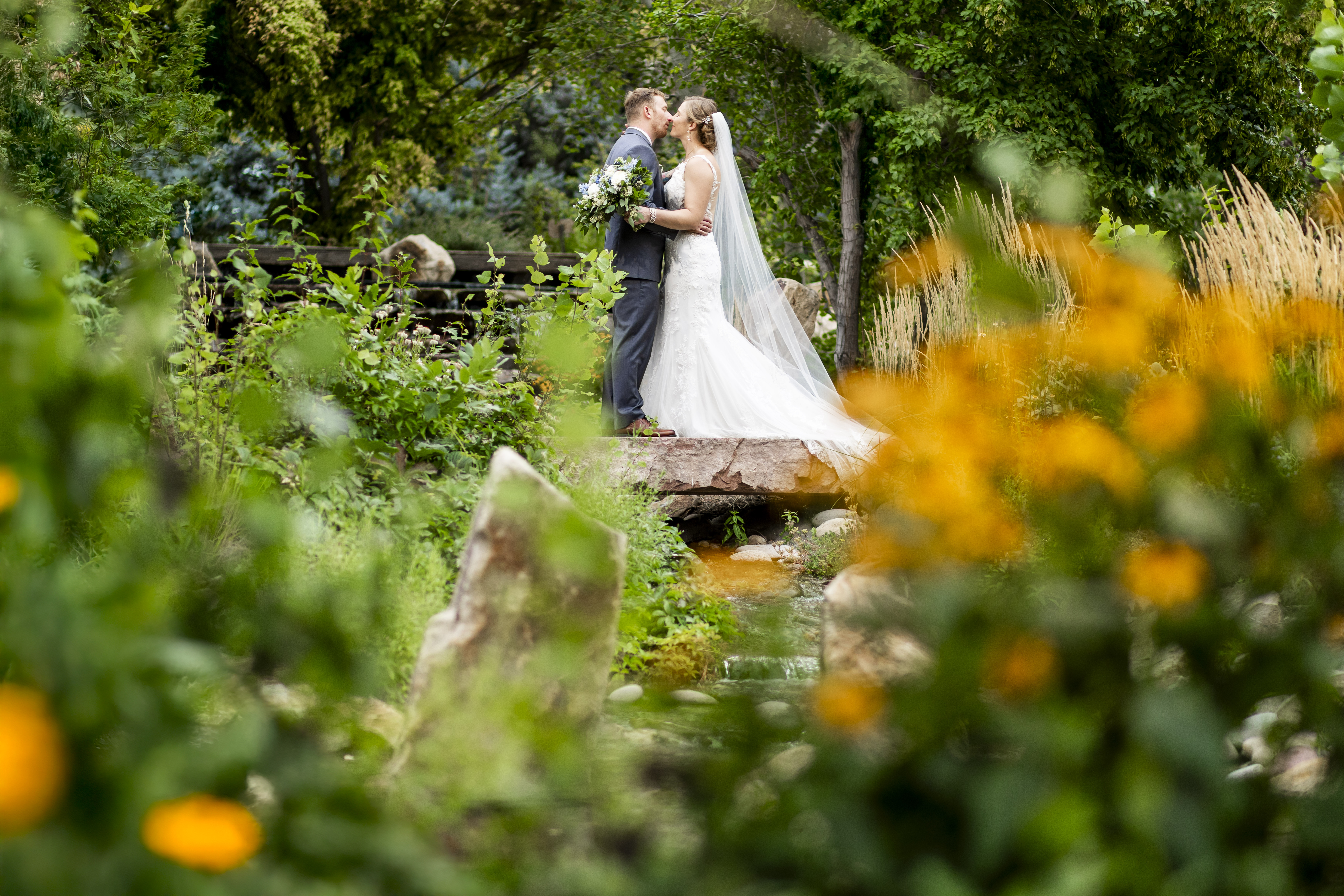 Enchanted-outdoor-garden-wedding-in-northern-colorado